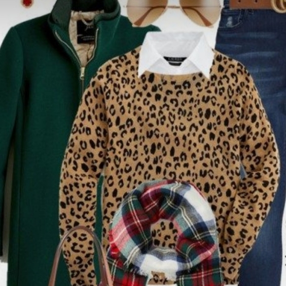 Leopard Sweater - Picture 7 of 7
